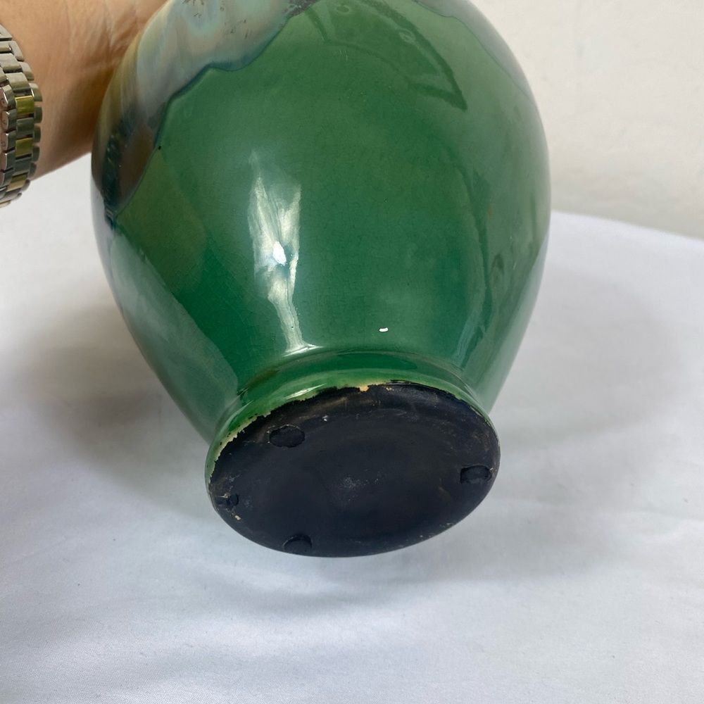 Elegant Green and Brown ceramic Vase with drip glaze - Picture 4 of 6